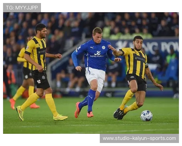 中长距离项目注重节奏控制，多名选手状态稳定